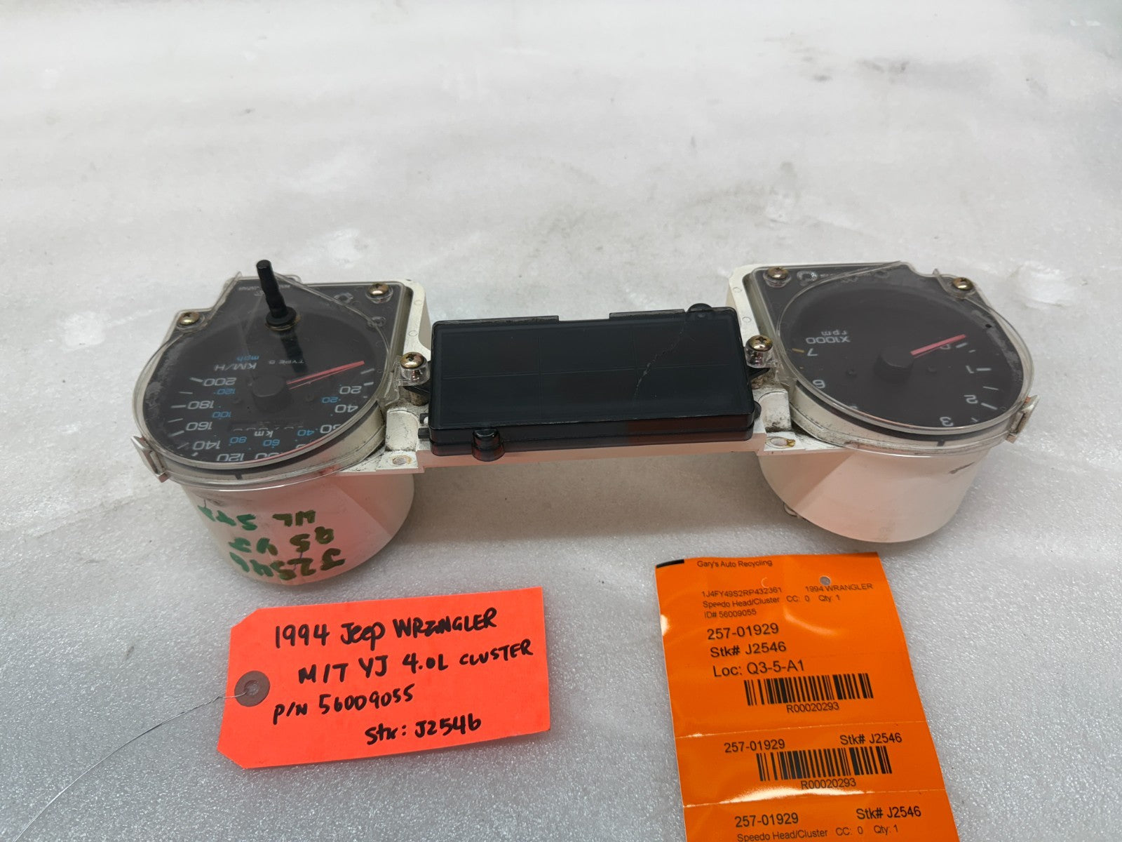 92-95 JEEP WRANGLER YJ OEM METRIC GAUGE CLUSTER SPEEDOMETER TACH 56009055