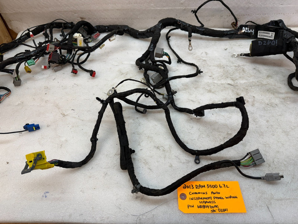 13 RAM 2500 3500 6.7 INSTRUMENT DASH GAUGE CLUSTER WIRING HARNESS P68189470AC