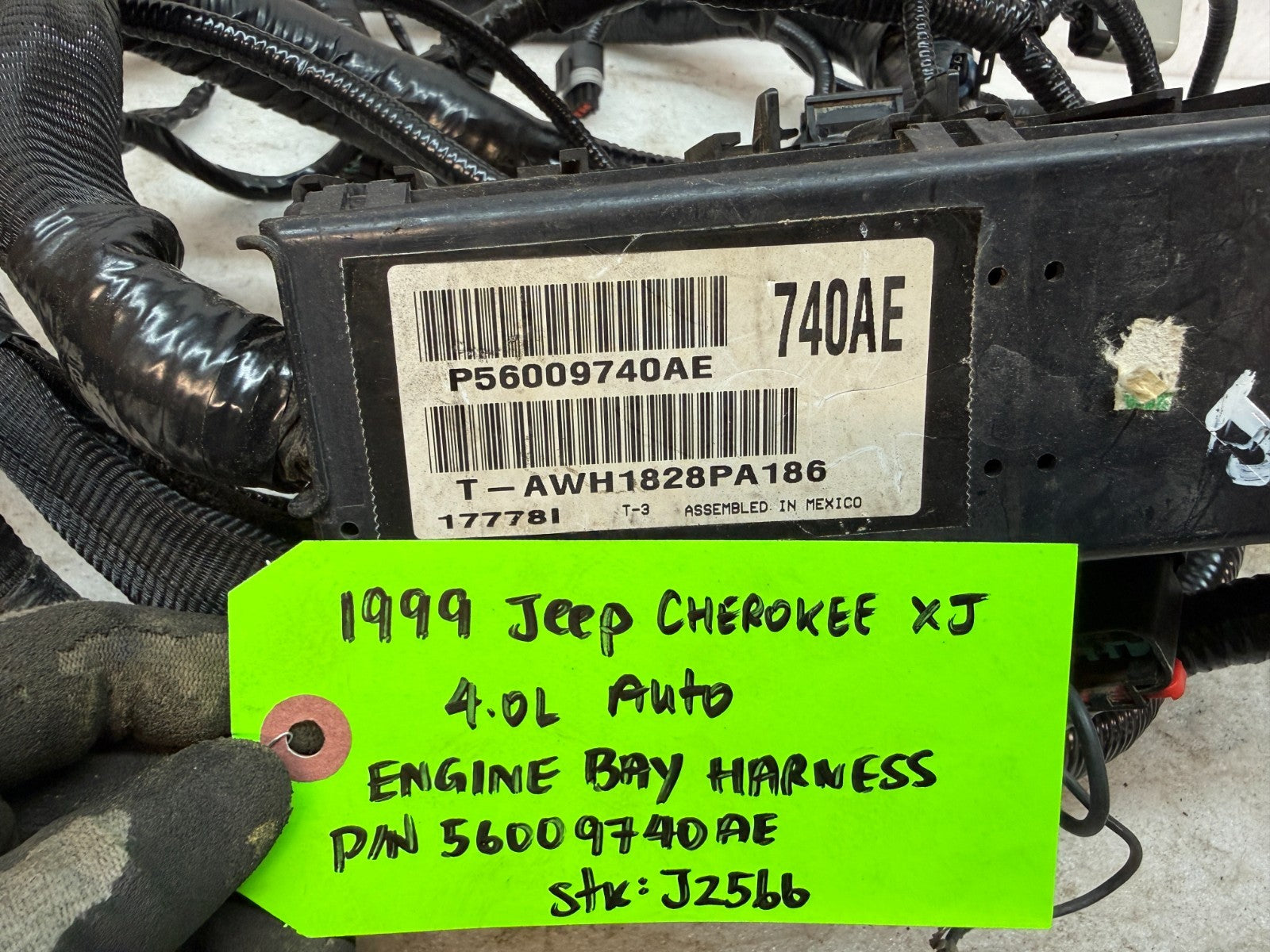 99 JEEP CHEROKEE XJ 4.0 ENGINE WIRING HARNESS LOOM 97-01 P56009740AE