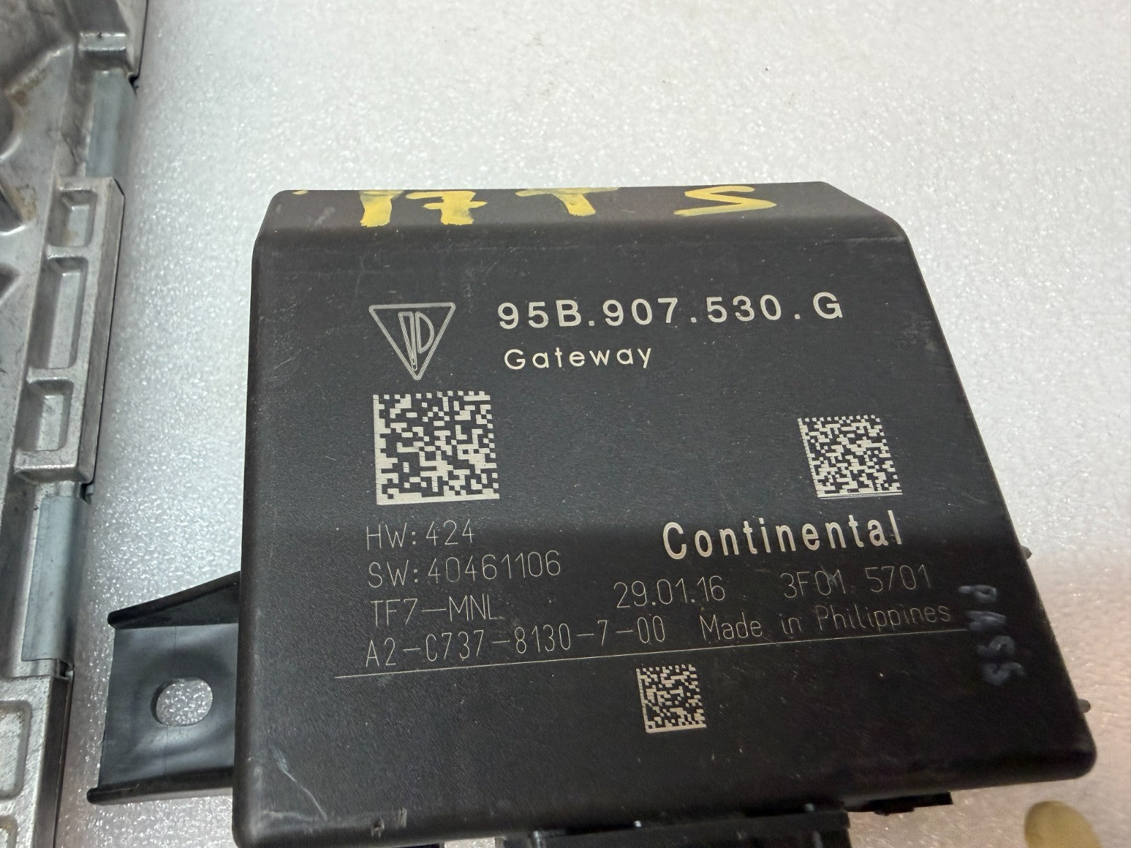 17 18 19 PORSCHE 991 TURBO S OEM ECU ECM DME BCM IMMOBILIZER KEY SET KEYS 991.2