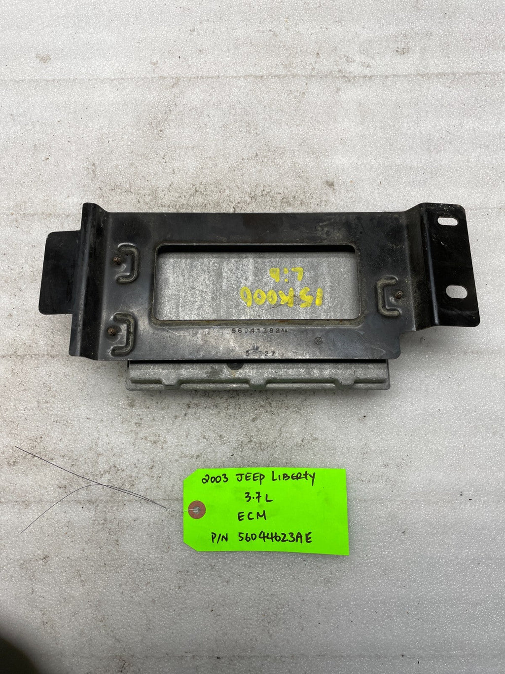 03 JEEP LIBERTY 3.7 AUTOMATIC ENGINE COMPUTER ECM ECU 56044623AE