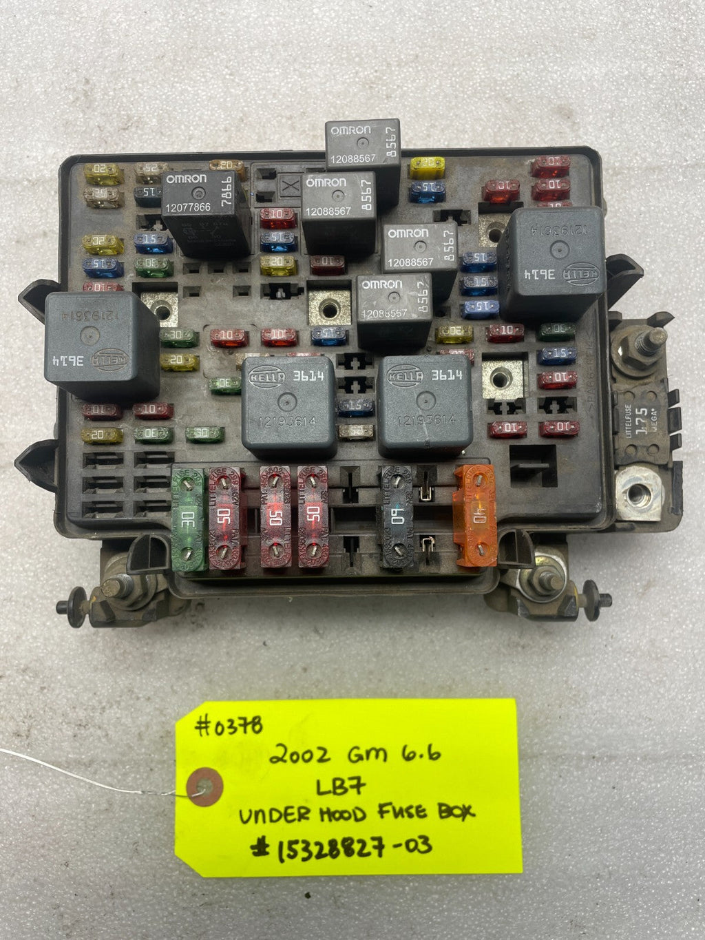 01 02 Chevrolet GMC SILVERADO SIERRA LLY UNDERHOOD FUSE RELAY BOX 15328827-03