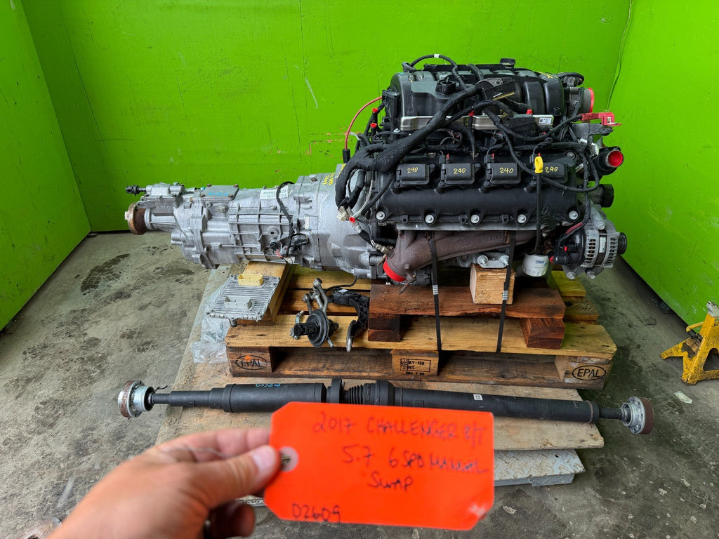 17 DODGE CHALLENGER RT COMPLETE 5.7 HEMI ENGINE W TR6060 MANUAL TRANSMISSION 35K