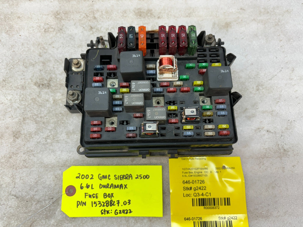 01 02 Chevrolet GMC SILVERADO SIERRA LLY UNDERHOOD FUSE RELAY BOX 15328827-03