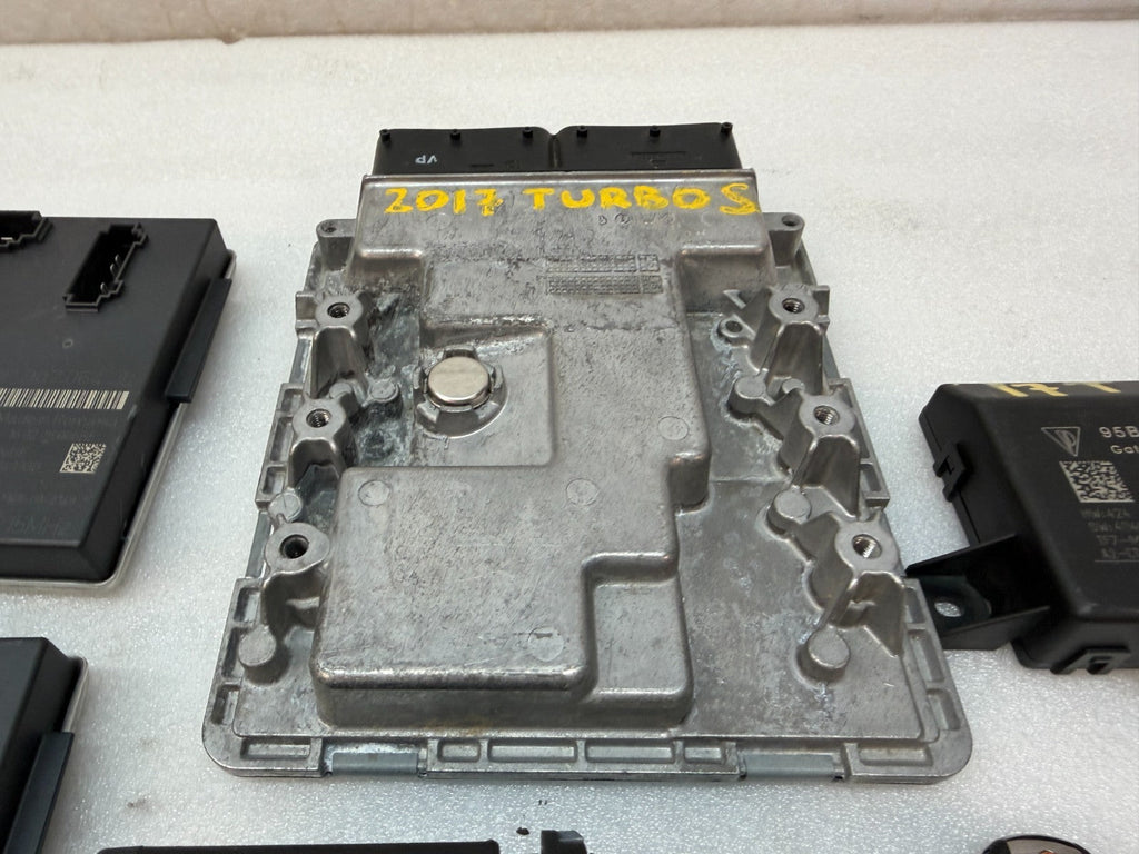 17 18 19 PORSCHE 991 TURBO S OEM ECU ECM DME BCM IMMOBILIZER KEY SET KEYS 991.2
