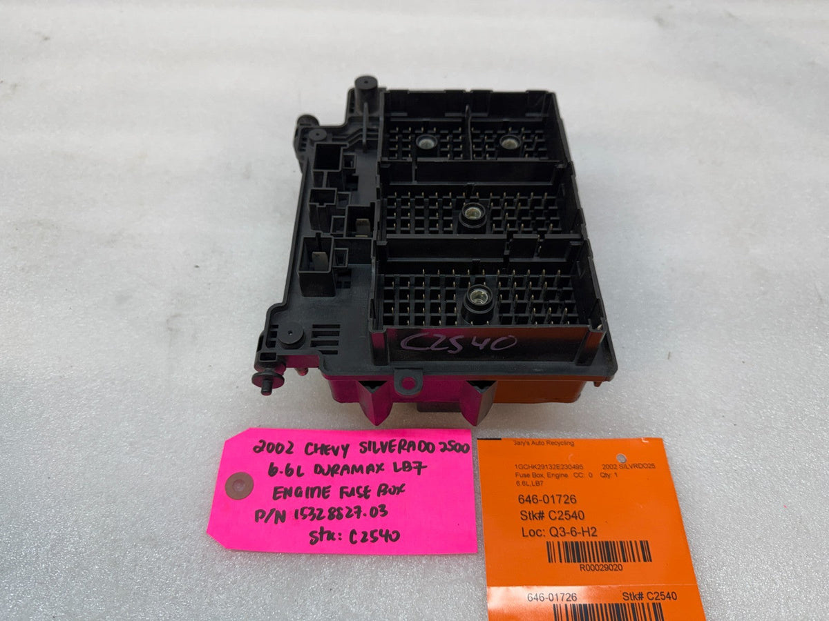 01 02 Chevrolet GMC SILVERADO SIERRA LB7 UNDERHOOD FUSE RELAY BOX 15328827-03