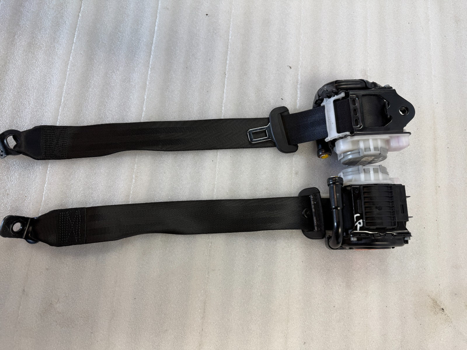 15-18 PORSCHE MACAN S 95B OEM BLACK FRONT REAR SEATBELTS SEAT BELTS