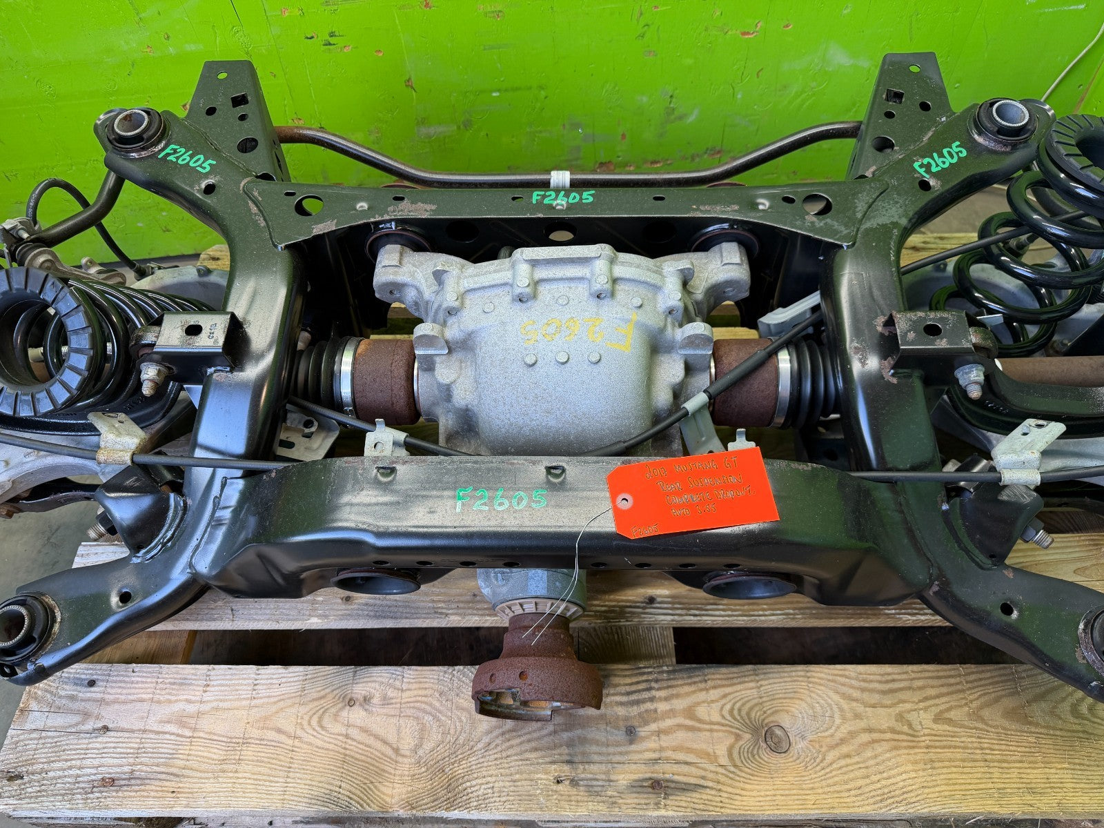 15-22 FORD MUSTANG GT 5.0 REAR SUSPENSION AXLE DIFFERENTIAL 3.55 GEARS