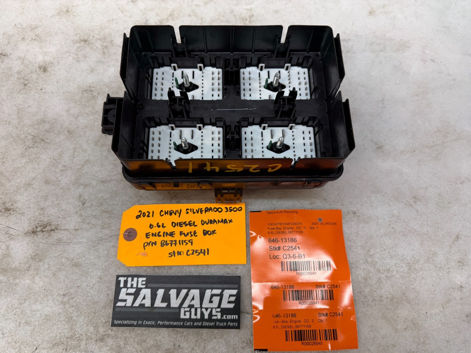 21 CHEVROLET GMC SIERRA SILVERADO 3500 2500 ENGINE FUSE RELAY BOX 86771159 19-21