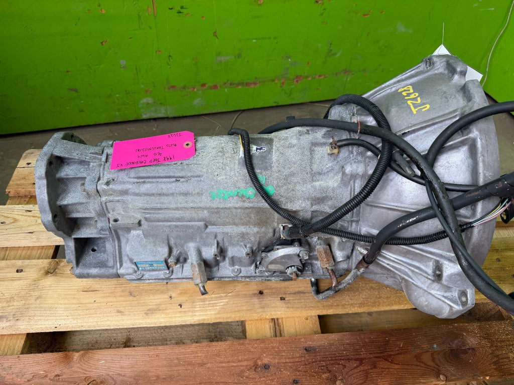 98 JEEP CHEROKEE XJ 4.0 AUTOMATIC TRANSMISSION 43LE 52104210AC 4x4 97-01