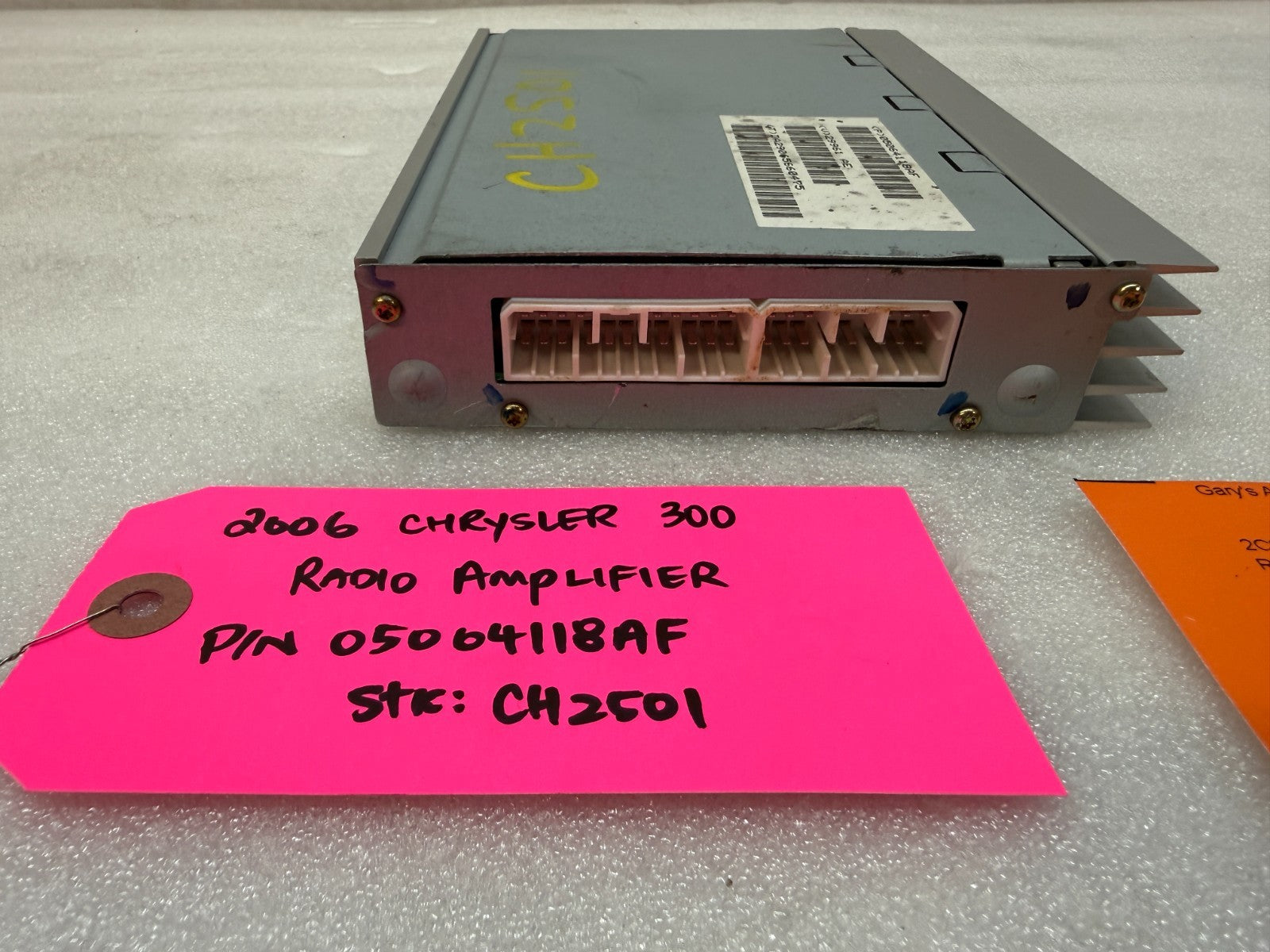 06-10 CHRYSLER 300 CHARGER SRT-8 INFINITY OEM STEREO RADIO AMPLIFIER 05064118AF