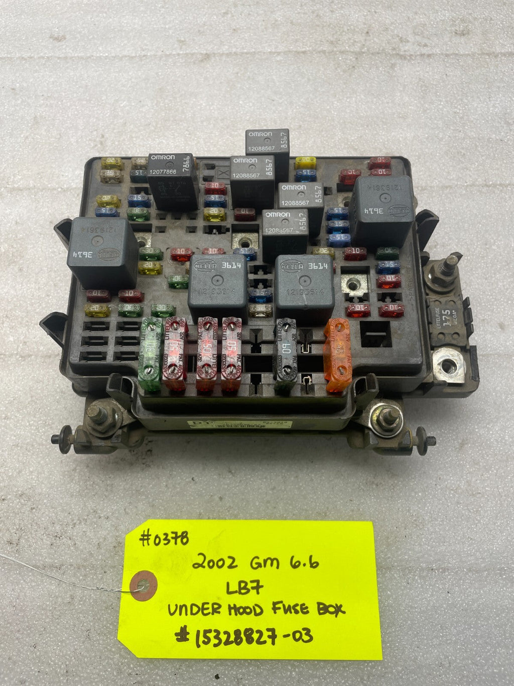 01 02 Chevrolet GMC SILVERADO SIERRA LLY UNDERHOOD FUSE RELAY BOX 15328827-03