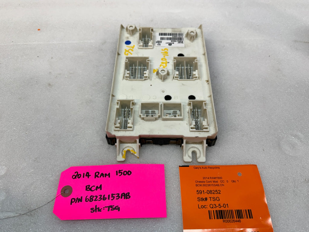 14 DODGE RAM 1500 BCM BODY CONTROL MODULE 68236153AB