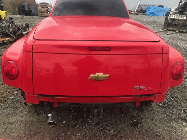 03 04 05 06 CHEVROLET SSR OEM RED COMPLETE BOX LEFT AND RIGHT W/ TONNEAU COVER