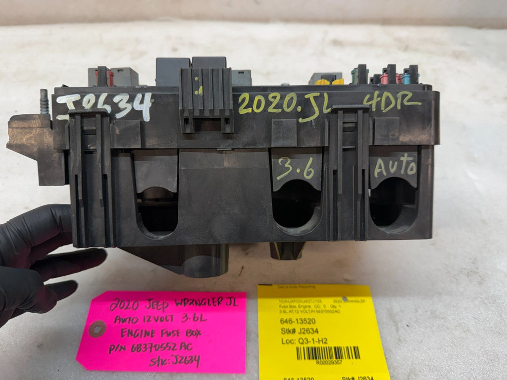 20 JEEP WRANGLER JL JT 3.6 ENGINE FUSE RELAY BOX P68370552AC 18-23