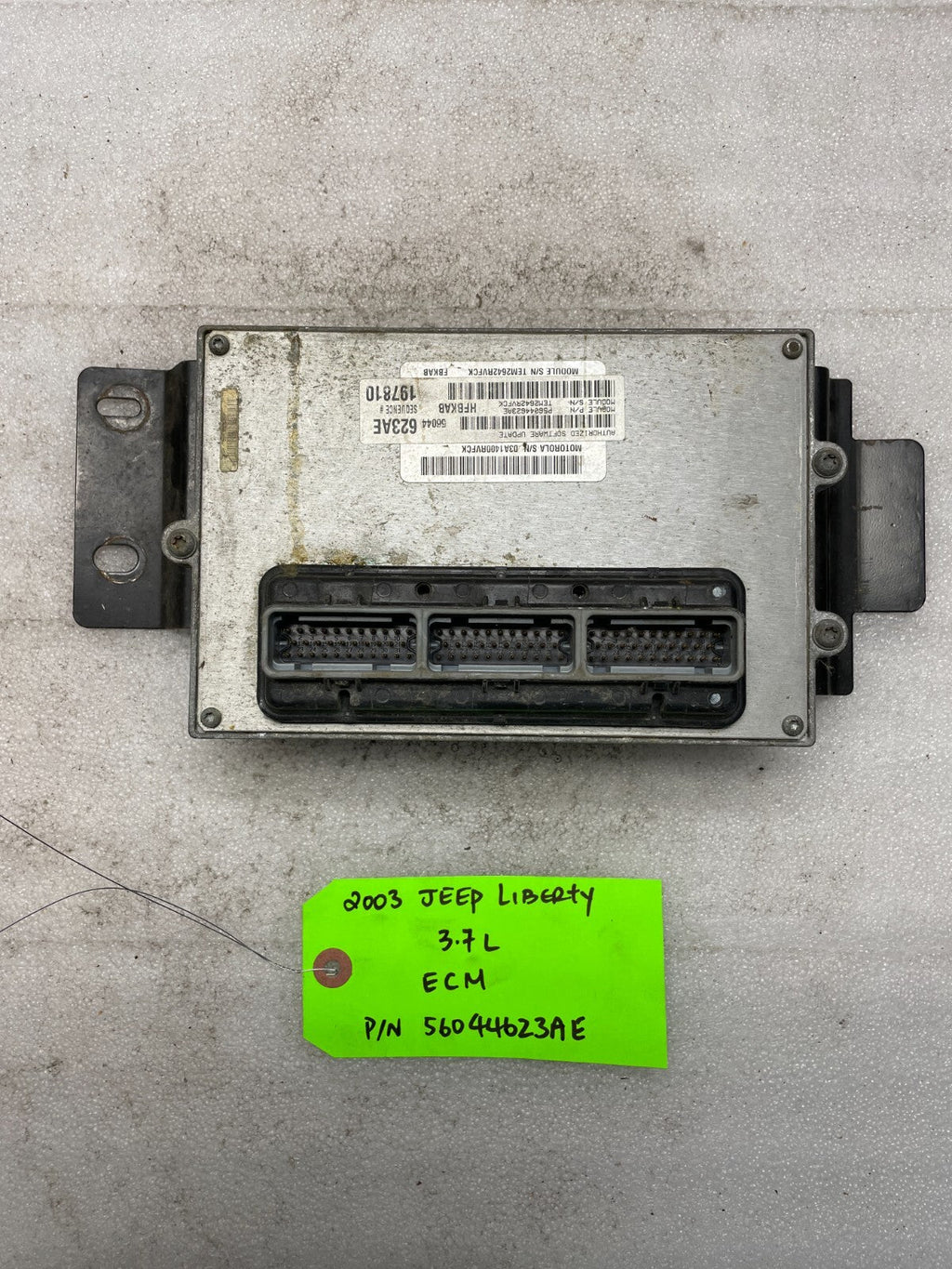 03 JEEP LIBERTY 3.7 AUTOMATIC ENGINE COMPUTER ECM ECU 56044623AE