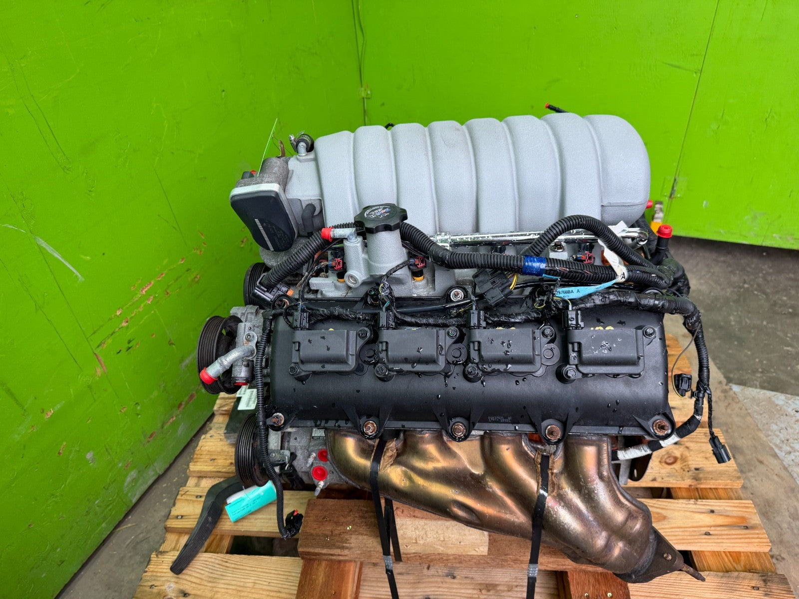 05-10 CHRYSLER 300 CHARGER CHALLENGER SRT8 SRT-8 COMPLETE 6.1 HEMI ENGINE 65K
