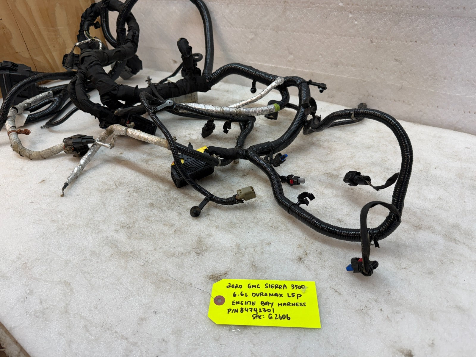 20-24 GMC CHEVROLET 3500HD DURAMAX 6.6 L5P ENGINE BAY WIRING HARNESS 84742301