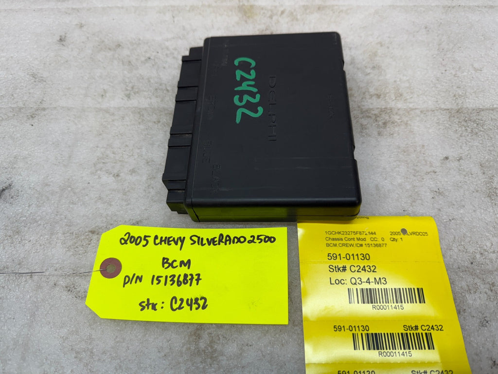 04 05 Chevrolet GMC DURAMAX LLY 6.6 BODY CONTROL MODULE BCM 15136877