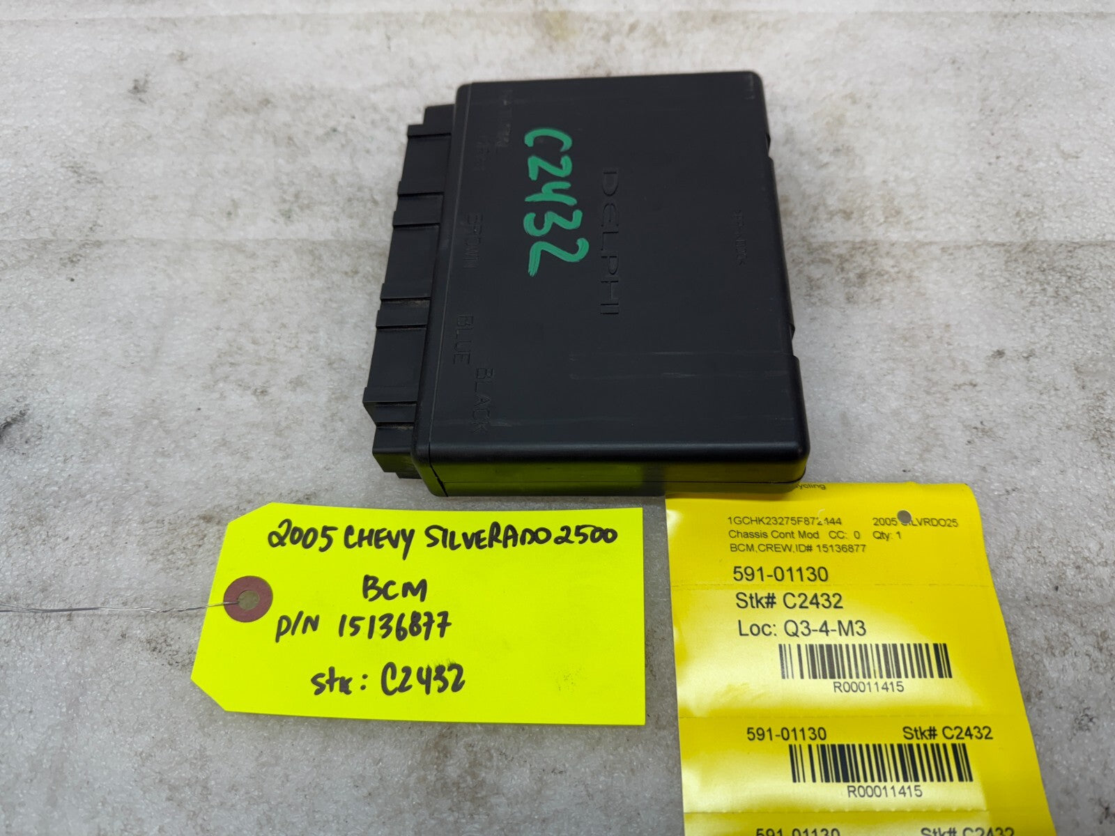 04 05 Chevrolet GMC DURAMAX LLY 6.6 BODY CONTROL MODULE BCM 15136877