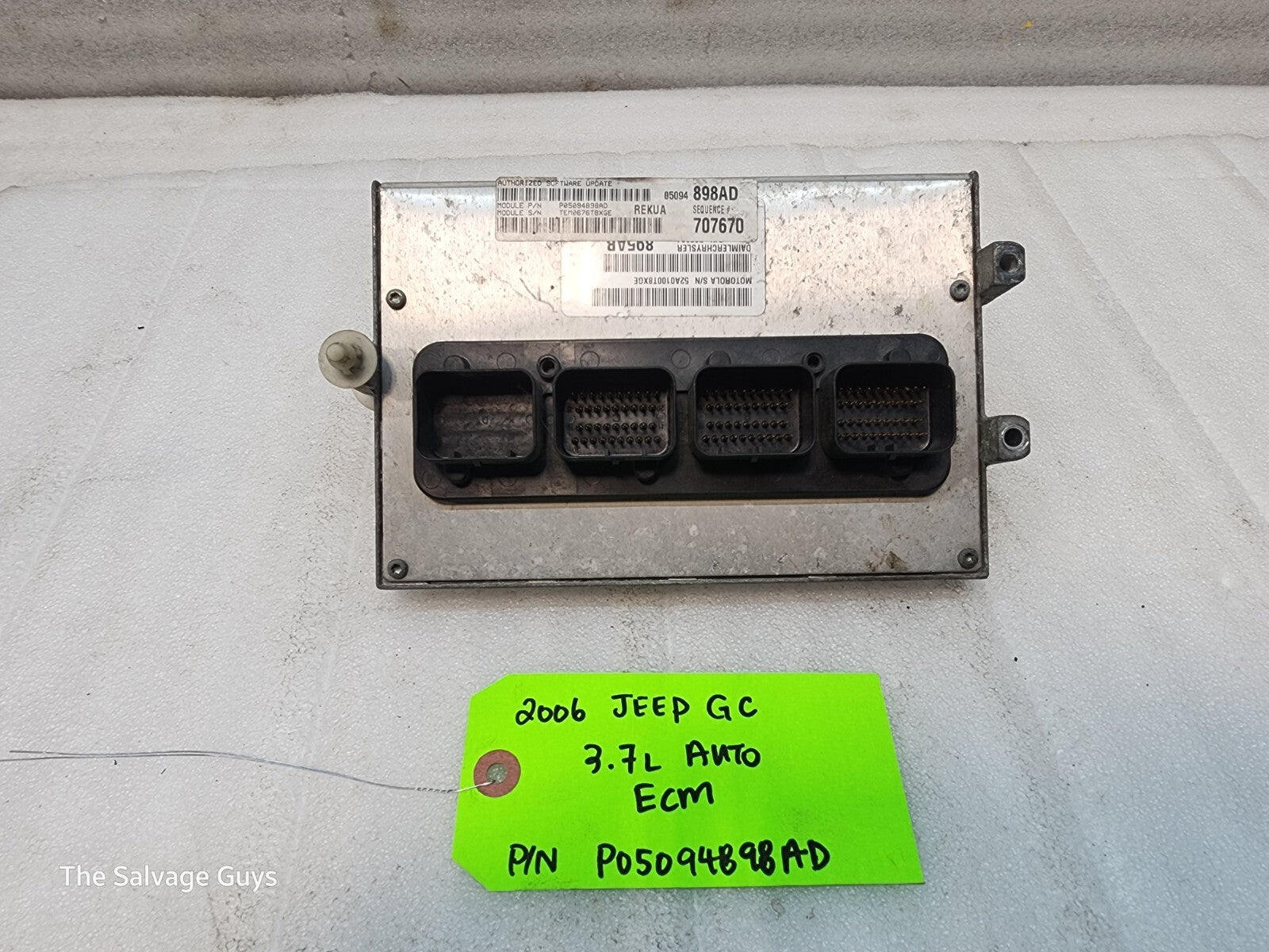 06 JEEP GRAND CHEROKEE WK2 3.7 AUTOMATIC ENGINE COMPUTER ECM ECU P05094898AD