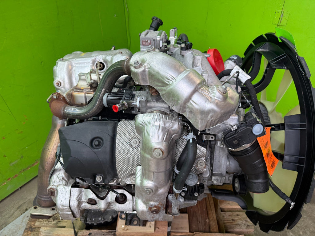 17-25 GMC SIERRA 2500HD 3500 DIESEL 6.6 L5P ENGINE MOTOR COMPLETE 85k