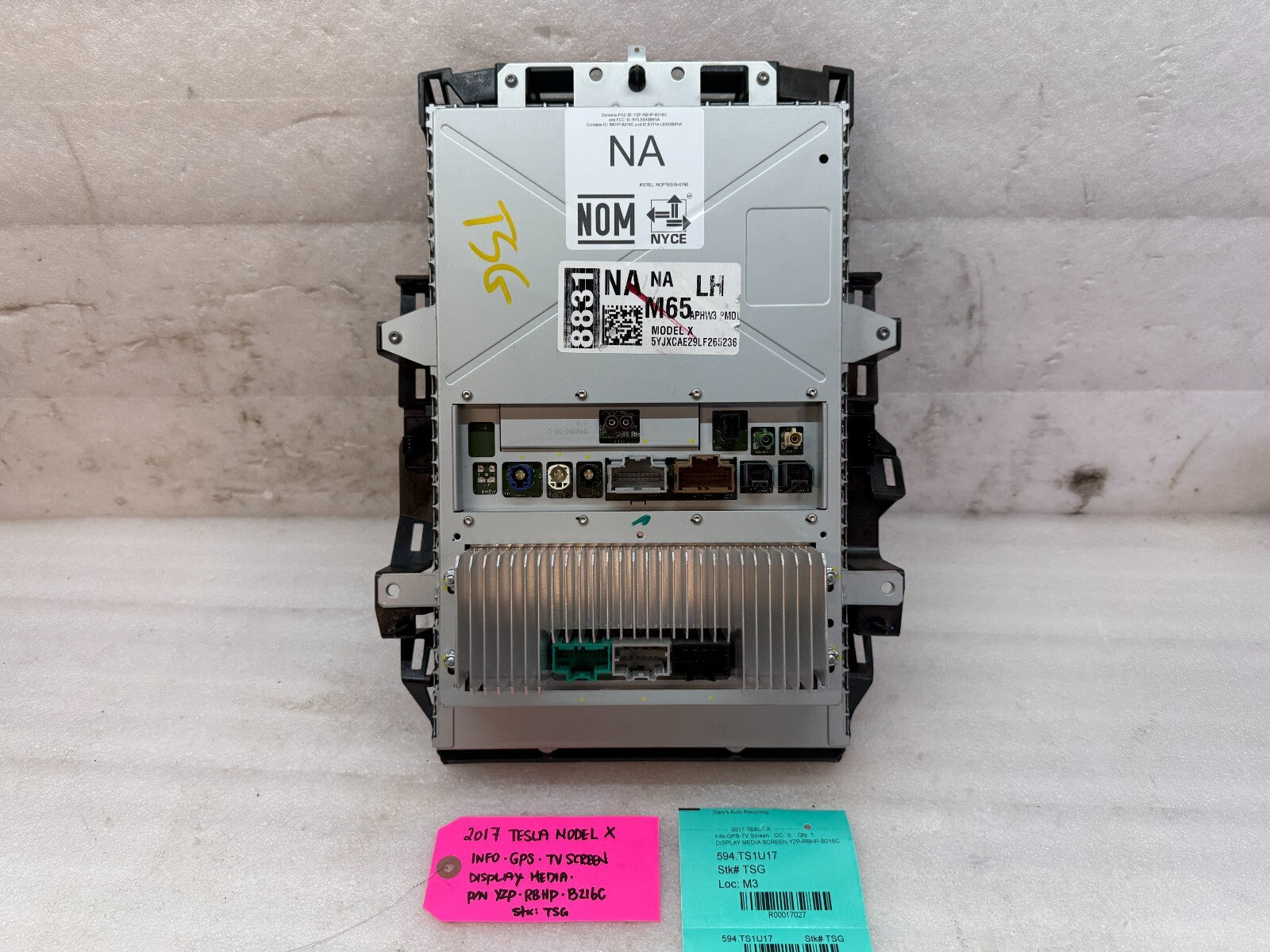 16-20 TESLA MODEL X S GPS NAVIGATION MEDIA TOUCH SCREEN MCU 1450737-00-B