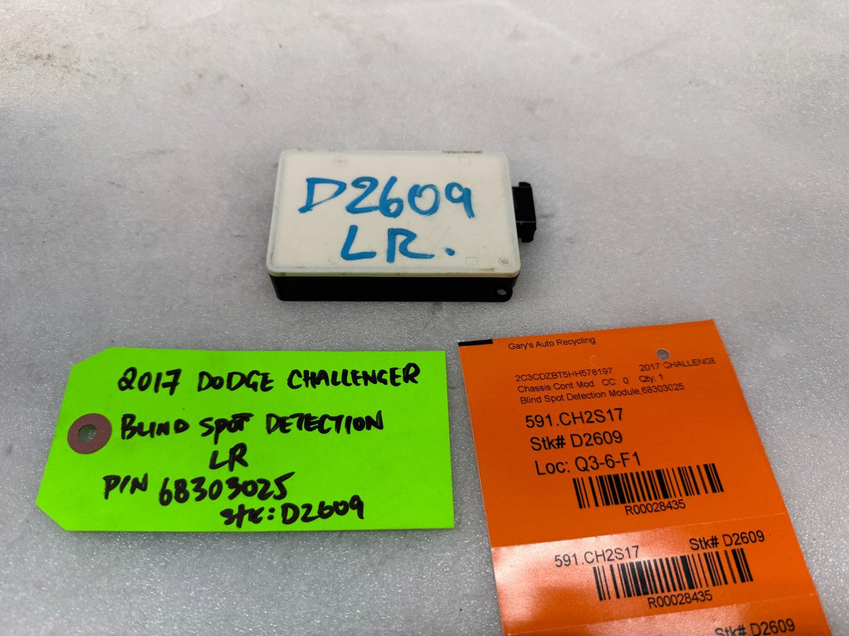 15-18 DODGE CHALLENGER SRT OEM LEFT RIGHT REAR BLIND SPOT SENSOR MODULE 68303025