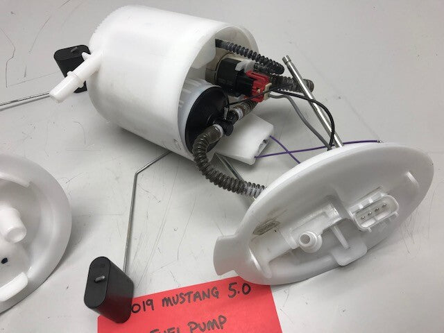 2019 FORD MUSTANG 5.0 GT COYOTE OEM FUEL PUMP SENDING UNIT ASSEMBLY 18 19