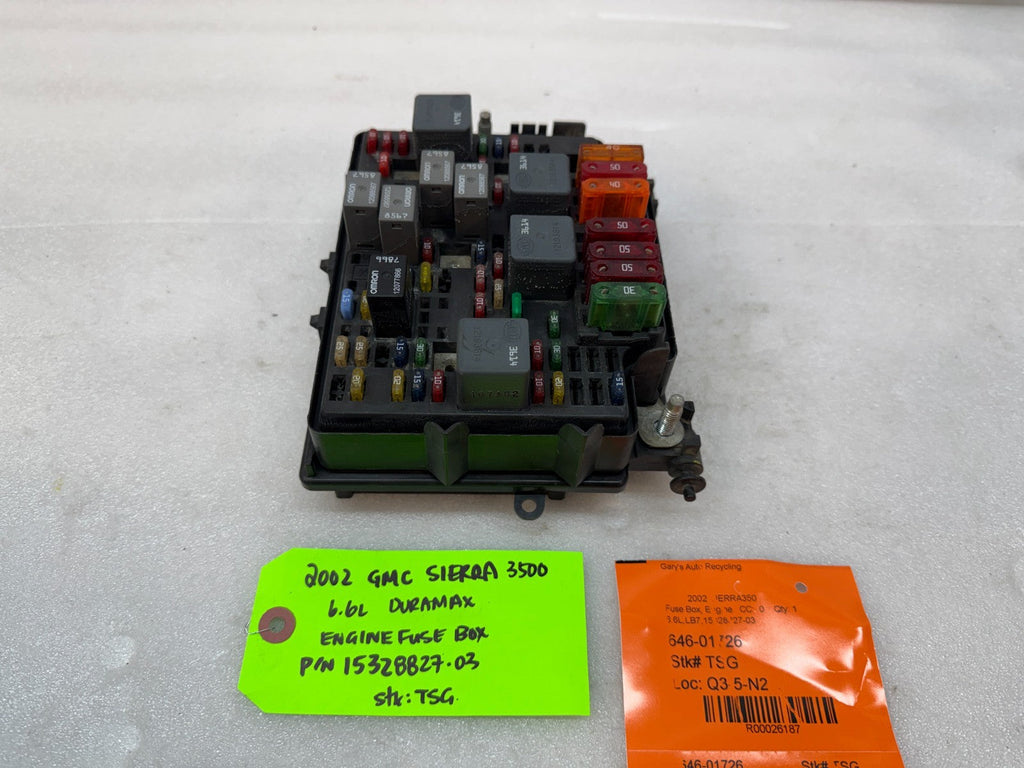 01 02 Chevrolet GMC SILVERADO SIERRA LB7 UNDERHOOD FUSE RELAY BOX 15328827-03