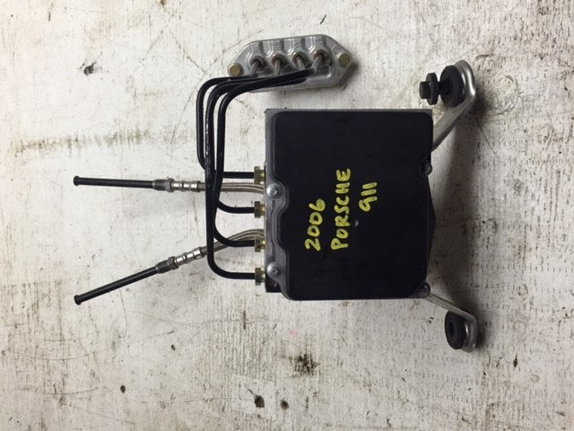 06 Porsche 997 911 C2 ABS BRAKE PUMP CONTROL UNIT 997.355.755.06  05 07 08