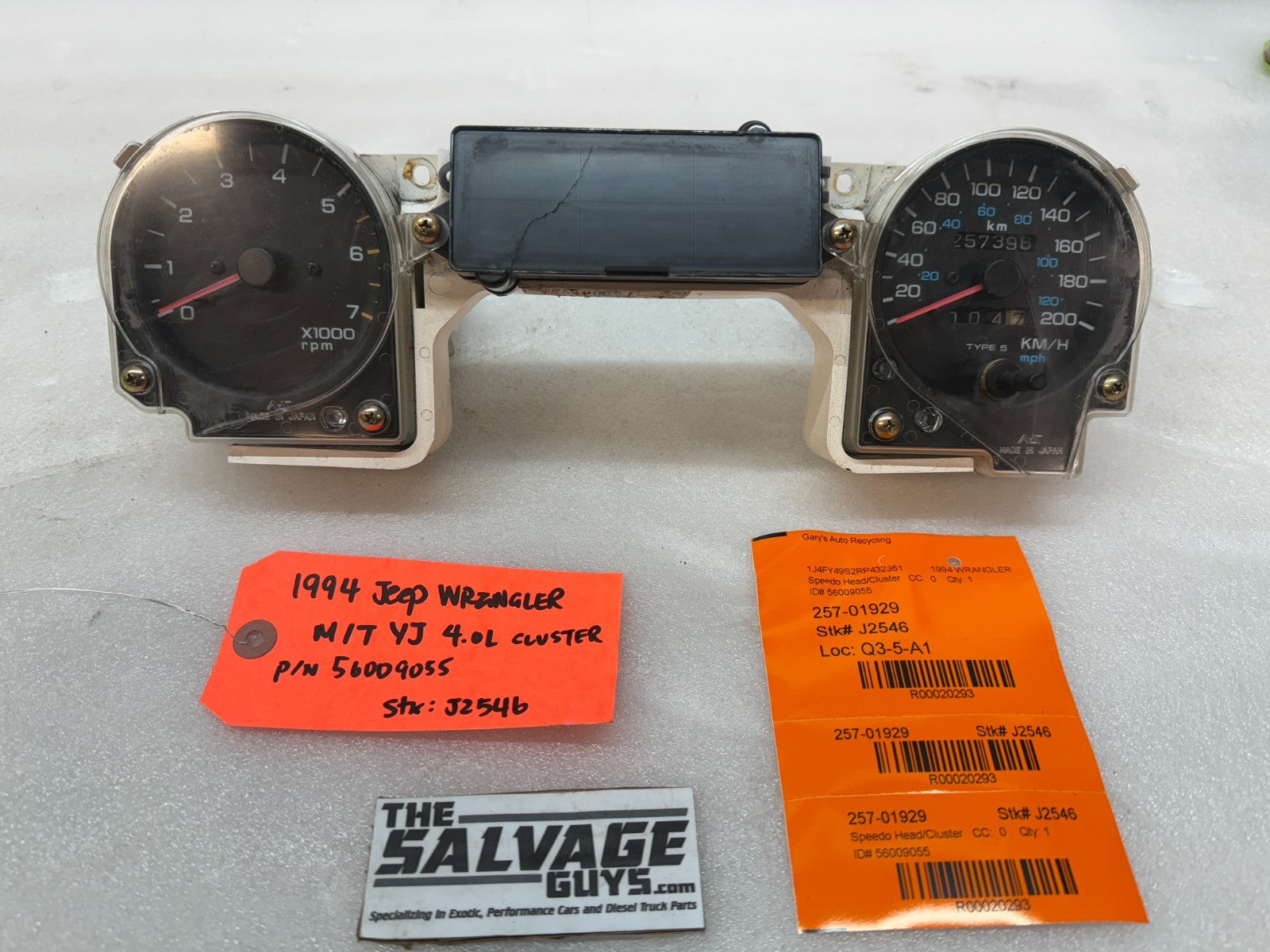 92-95 JEEP WRANGLER YJ OEM METRIC GAUGE CLUSTER SPEEDOMETER TACH 56009055