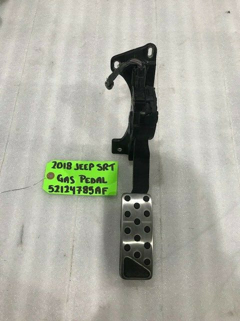 14-18 JEEP GRAND CHEROKEE SRT8 SRT-8 WK2 OEM DRIVE BY WIRE THROTTLE GAS PEDAL