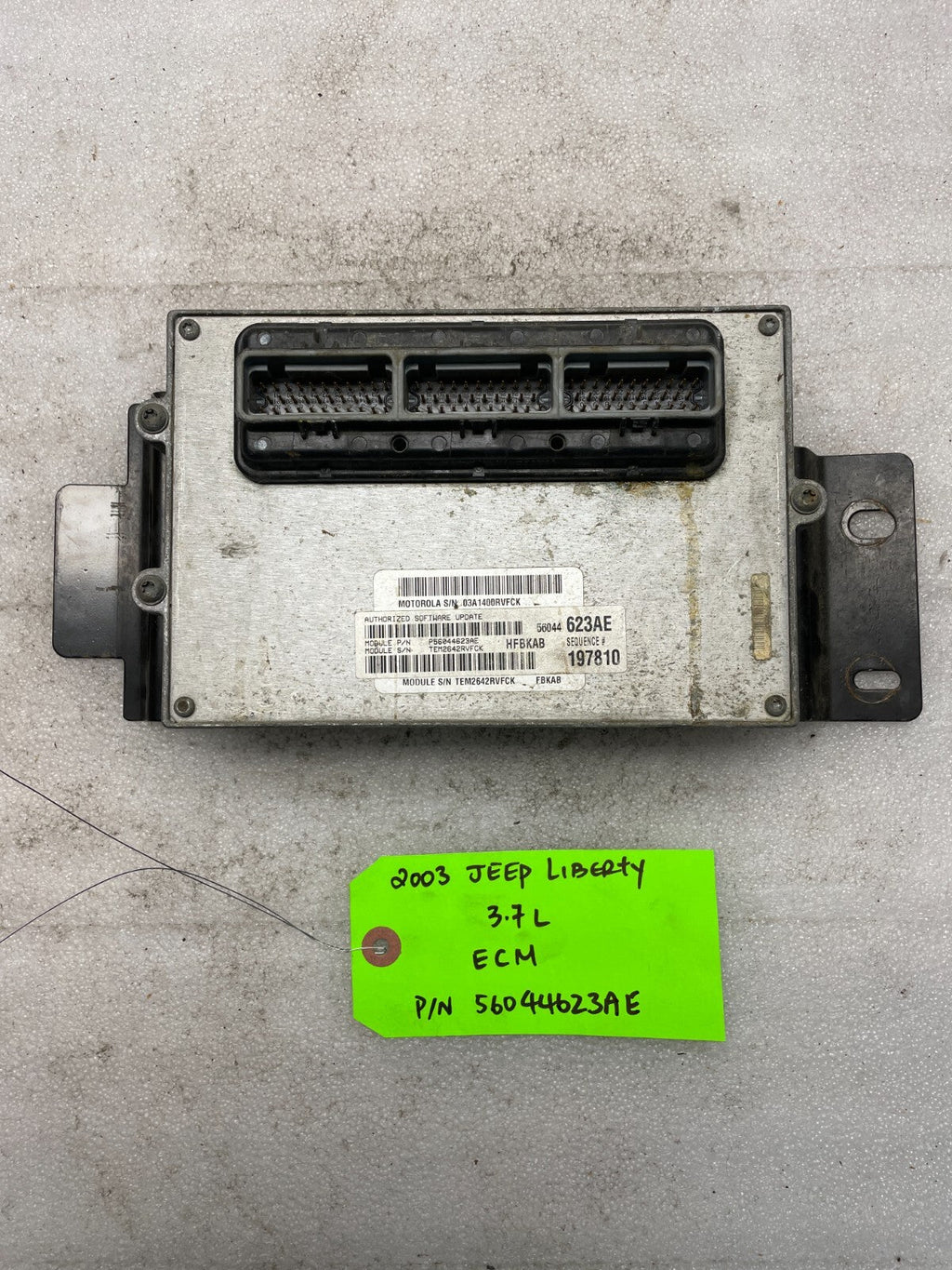 03 JEEP LIBERTY 3.7 AUTOMATIC ENGINE COMPUTER ECM ECU 56044623AE