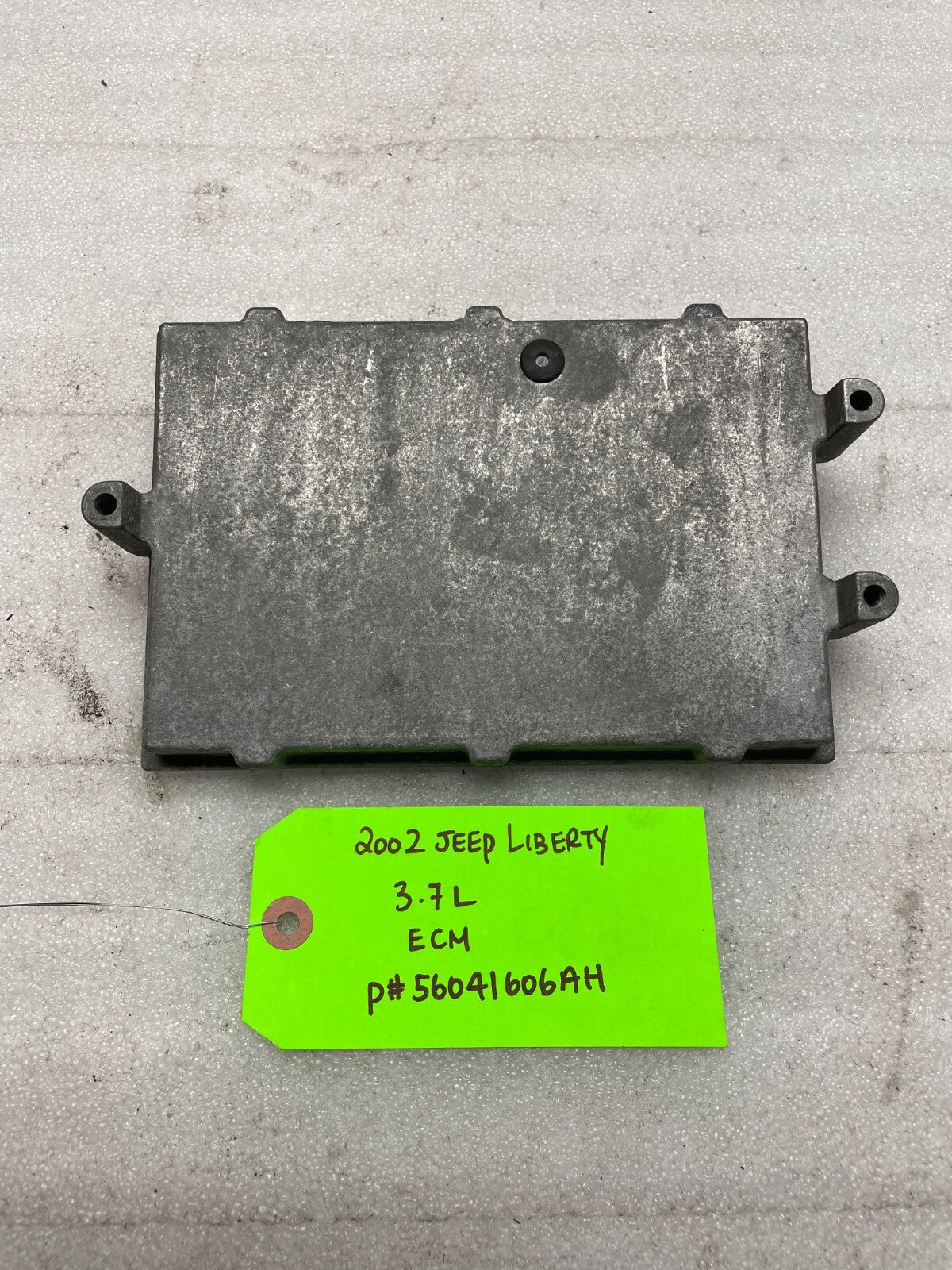 02 JEEP LIBERTY 3.7 AUTOMATIC ENGINE COMPUTER ECM ECU 56041606AH