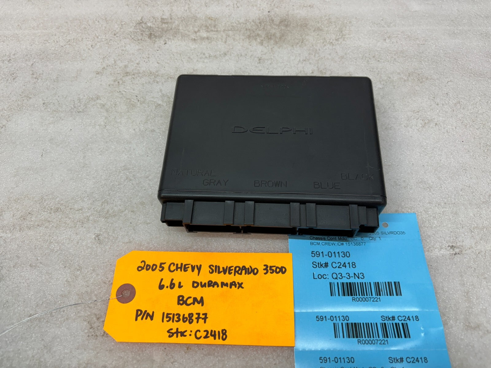 04 05 Chevrolet GMC DURAMAX LLY 6.6 BODY CONTROL MODULE BCM 15136877