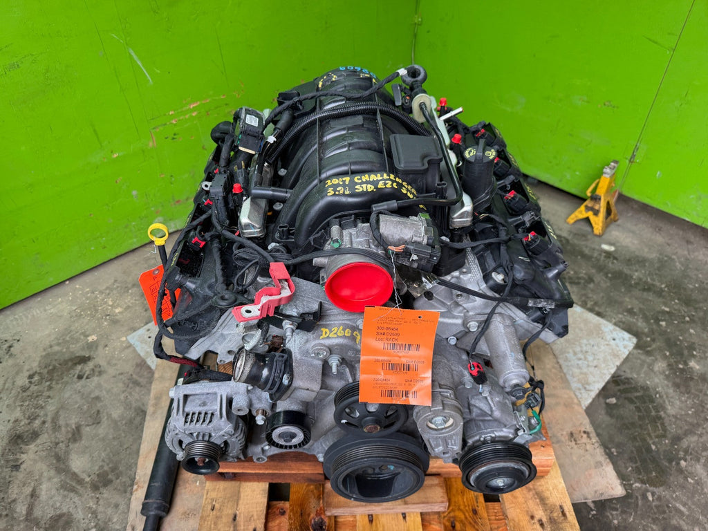 17 DODGE CHALLENGER RT COMPLETE 5.7 HEMI ENGINE W TR6060 MANUAL TRANSMISSION 35K