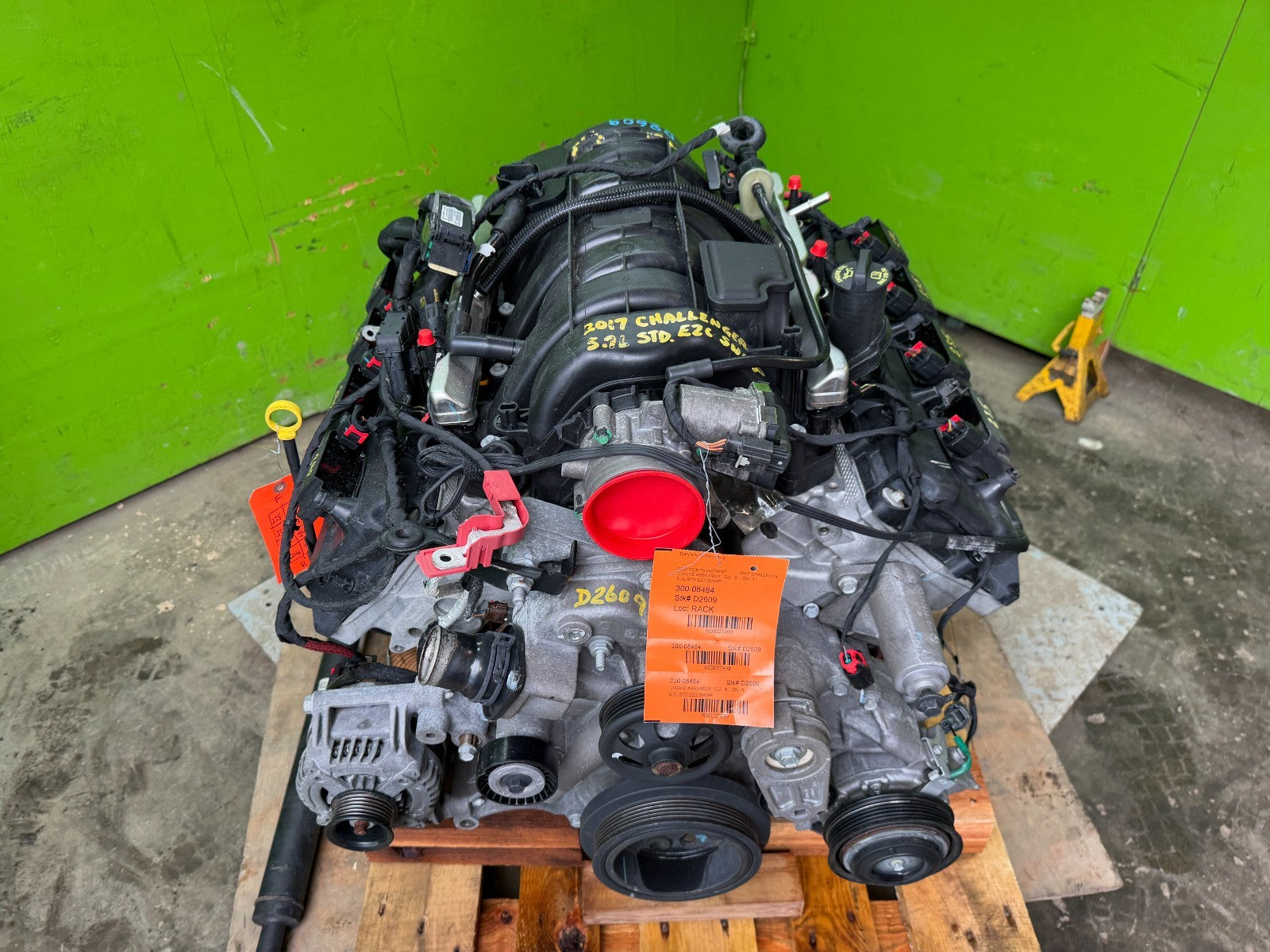 17 DODGE CHALLENGER RT COMPLETE 5.7 HEMI ENGINE W TR6060 MANUAL TRANSMISSION 35K