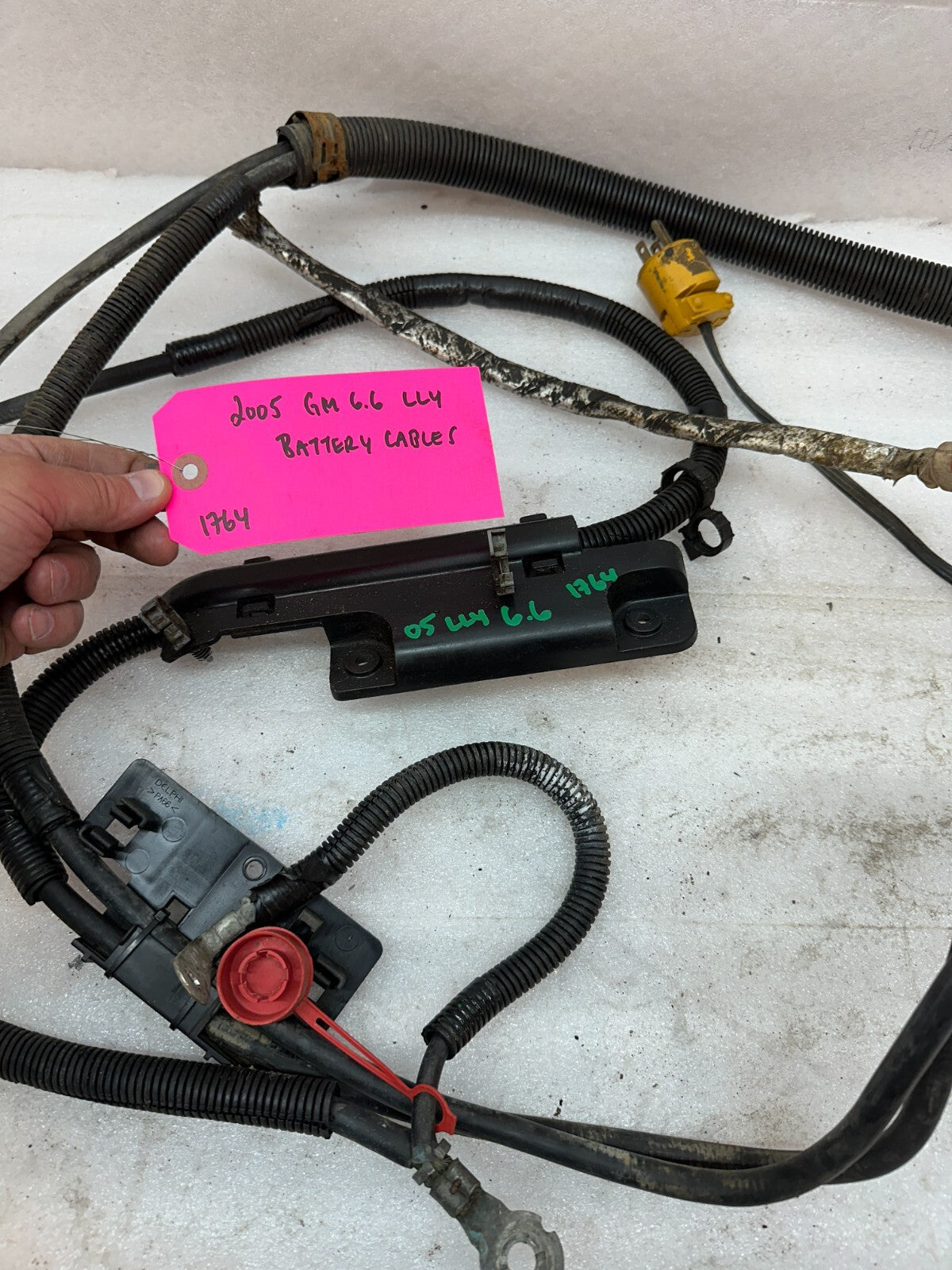 04 05 GMC CHEVROLET SILVERADO 2500HD 3500HD 6.6 LLY OEM BATTERY CABLES