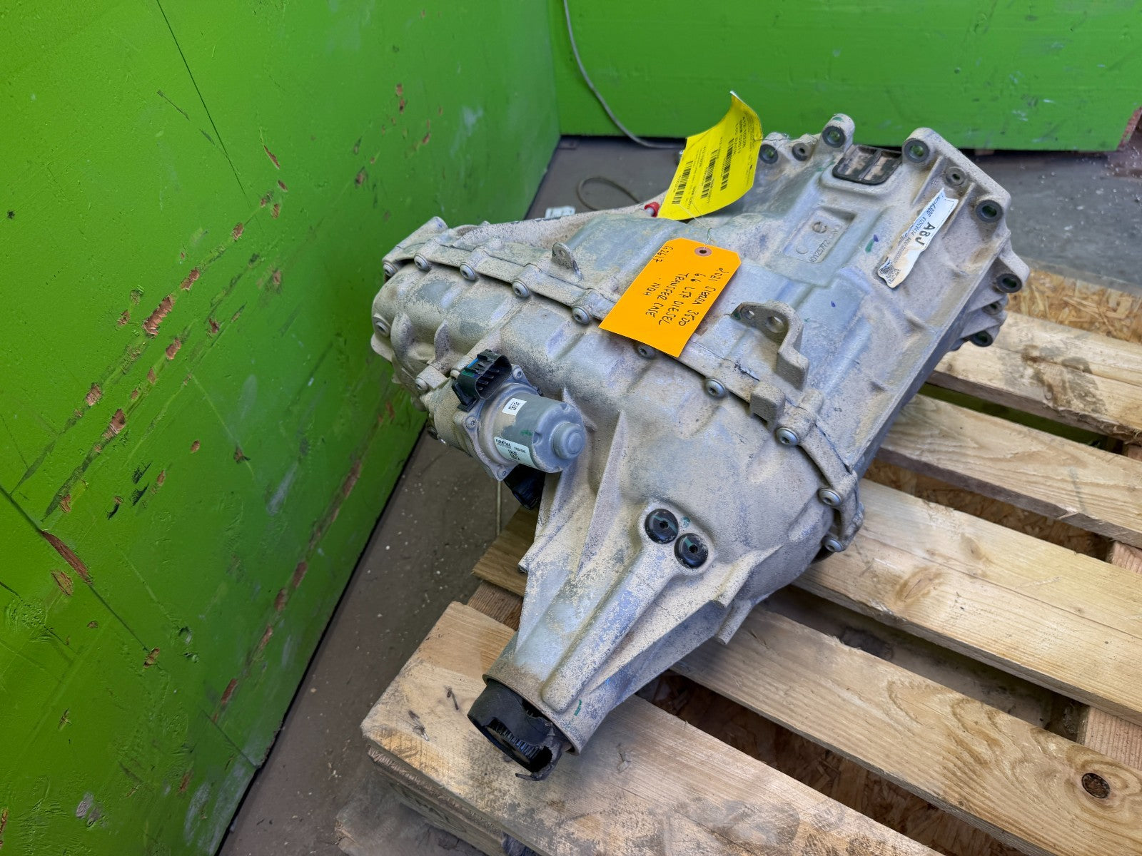 20-25 Chevrolet GMC 3500hd SIERRA 2500 6.6 DIESEL NQH TRANSFER CASE 84714300