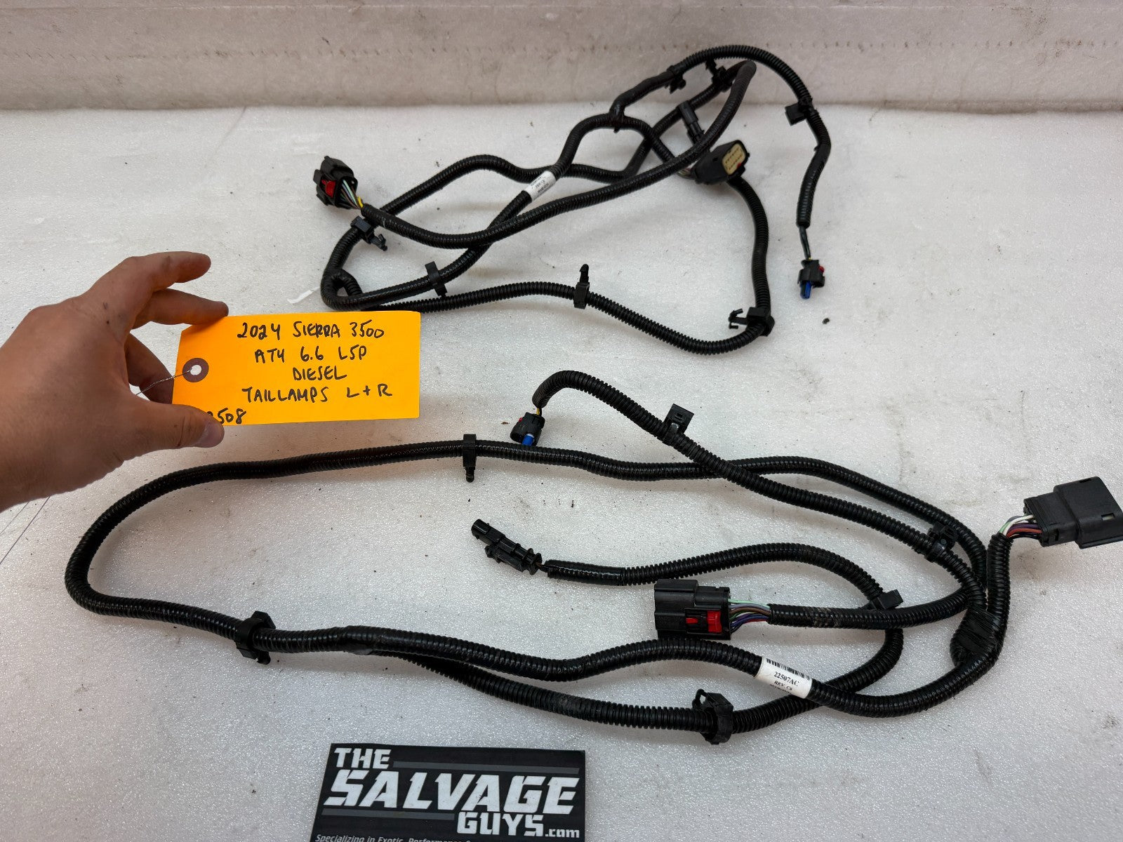 24 25 Chevrolet GMC SIERRA TAILLIGHT TAIL LAMP WIRING HARNESS 85146421