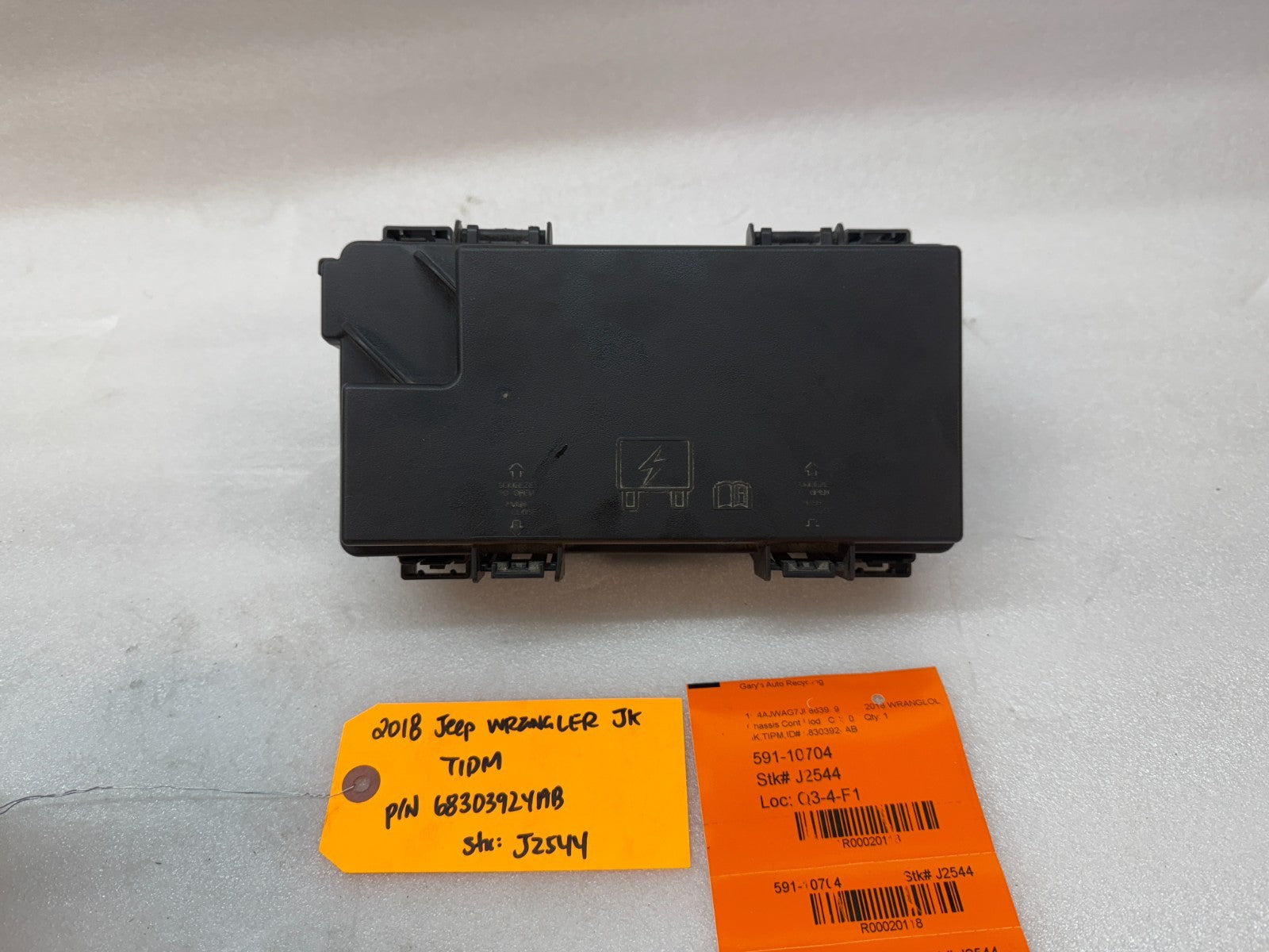 17 18 JEEP WRANGLER JK TIPM INTEGRATED MODULE FUSE BOX P68303924AB
