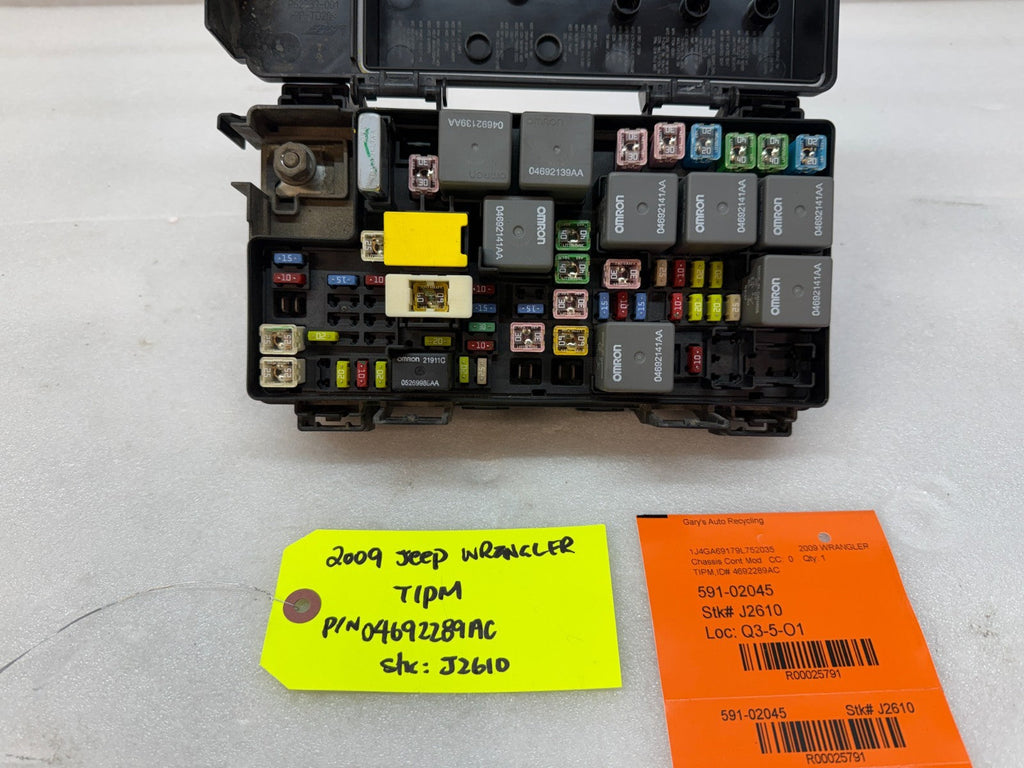 09 JEEP WRANGLER JK TIPM INTEGRATED MODULE FUSE BOX P04692289AC