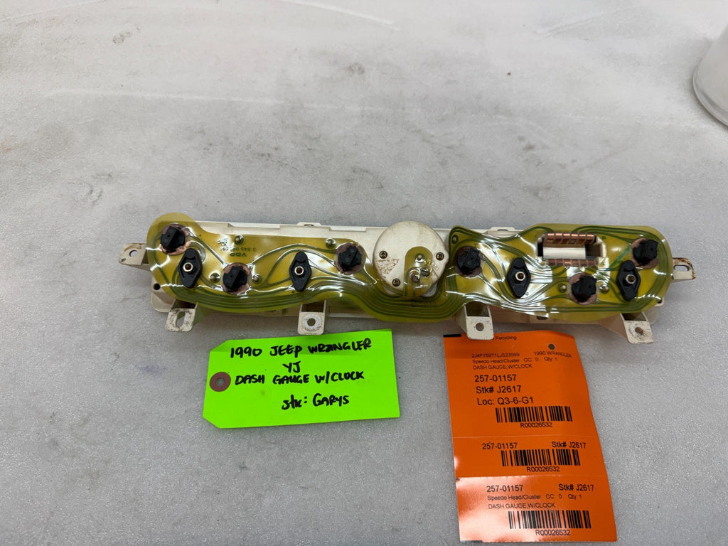 87-91 JEEP WRANGLER YJ OEM METRIC CENTER GAUGE CLUSTER CLOCK