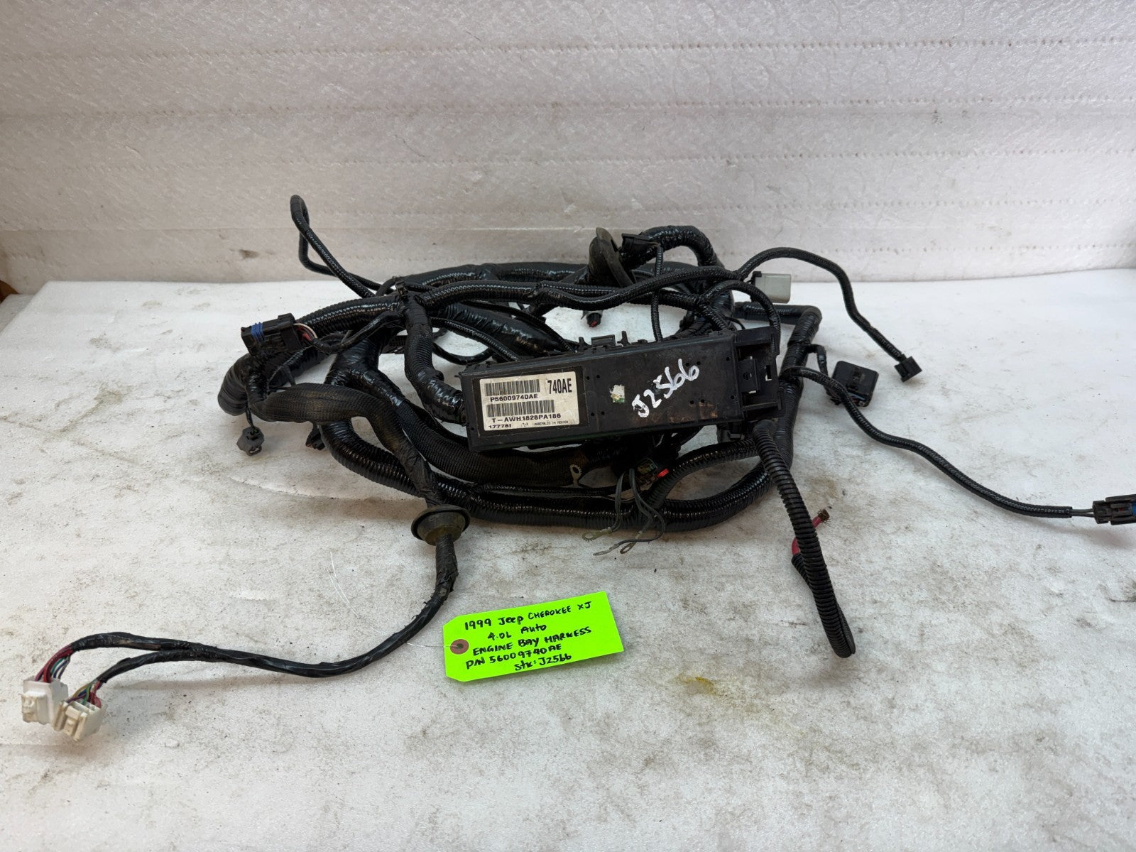 99 JEEP CHEROKEE XJ 4.0 ENGINE WIRING HARNESS LOOM 97-01 P56009740AE