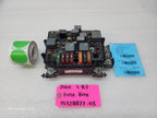 01 02 Chevrolet GMC SILVERADO SIERRA LLY UNDERHOOD FUSE RELAY BOX 15328827-03