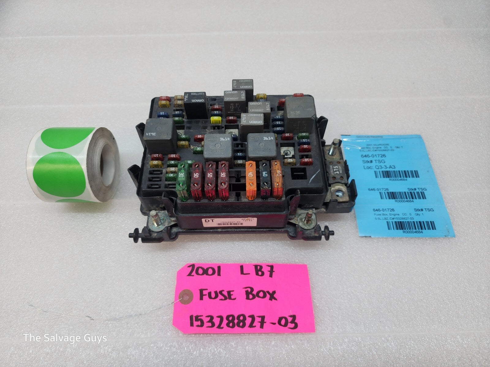 01 02 Chevrolet GMC SILVERADO SIERRA LLY UNDERHOOD FUSE RELAY BOX 15328827-03