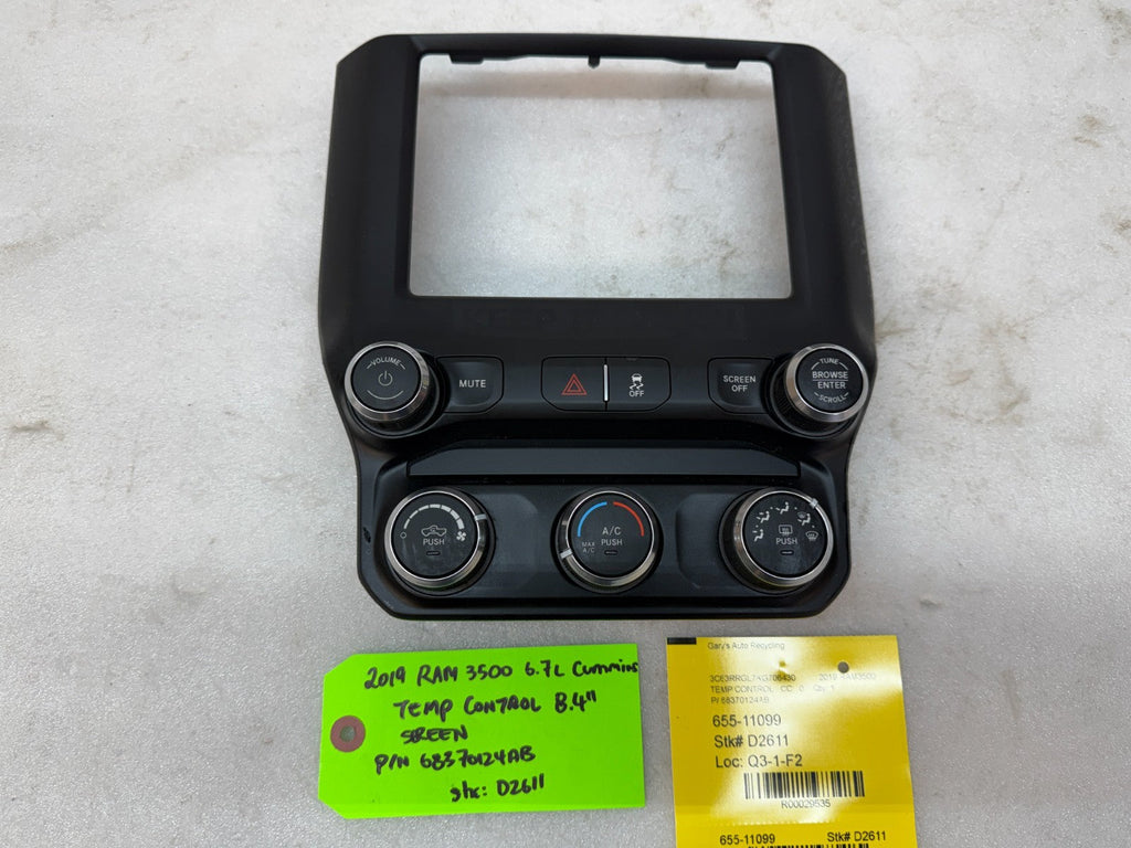 19 20 RAM 1500 2500 3500 8.4" MEDIA DASH TRIM BEZEL HEATER CONTROL 68370124AB