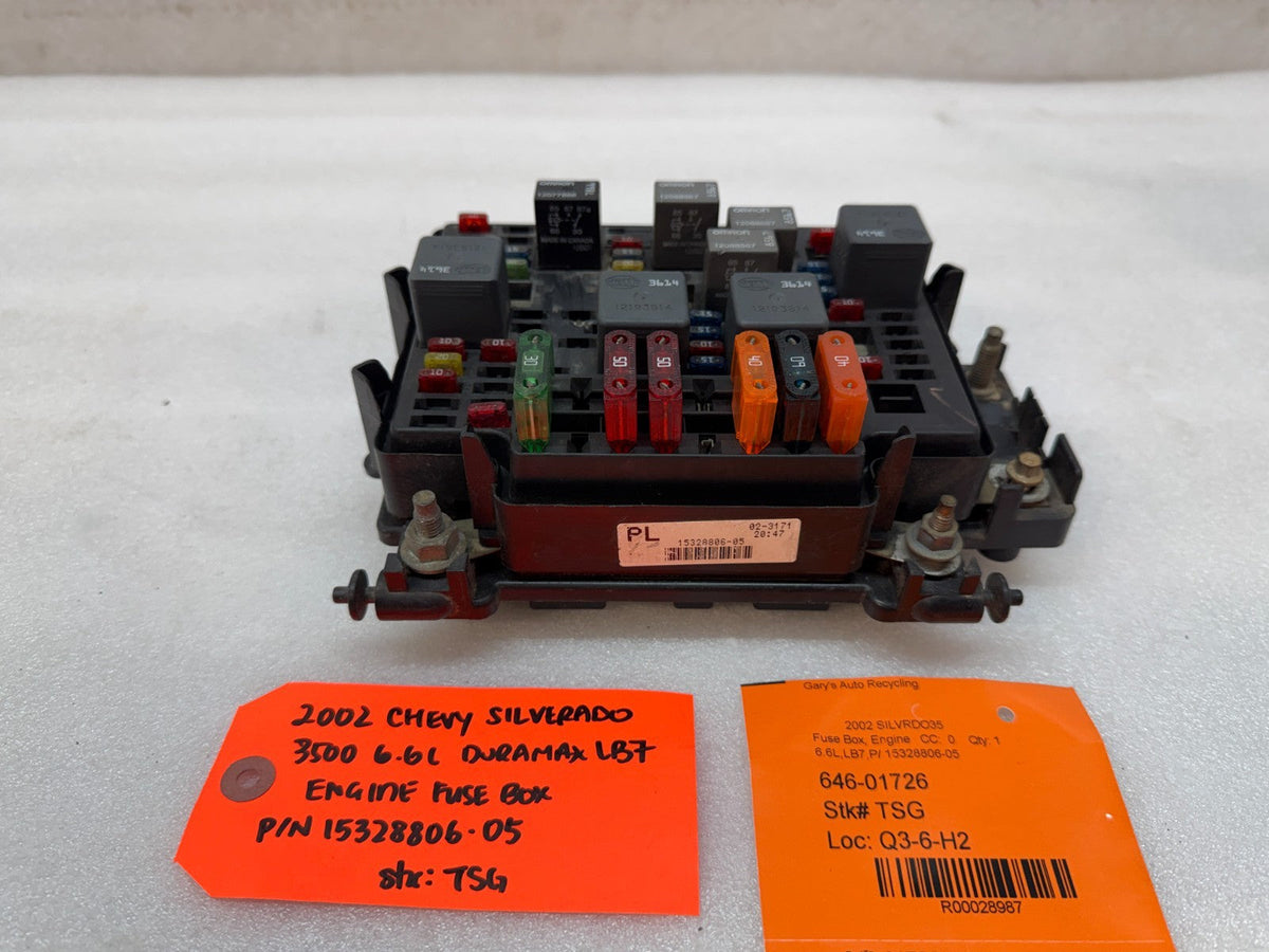 01-05 Chevrolet GMC 2500hd SIERRA 6.6 LB7 UNDERHOOD FUSE RELAY BOX 15328806-05