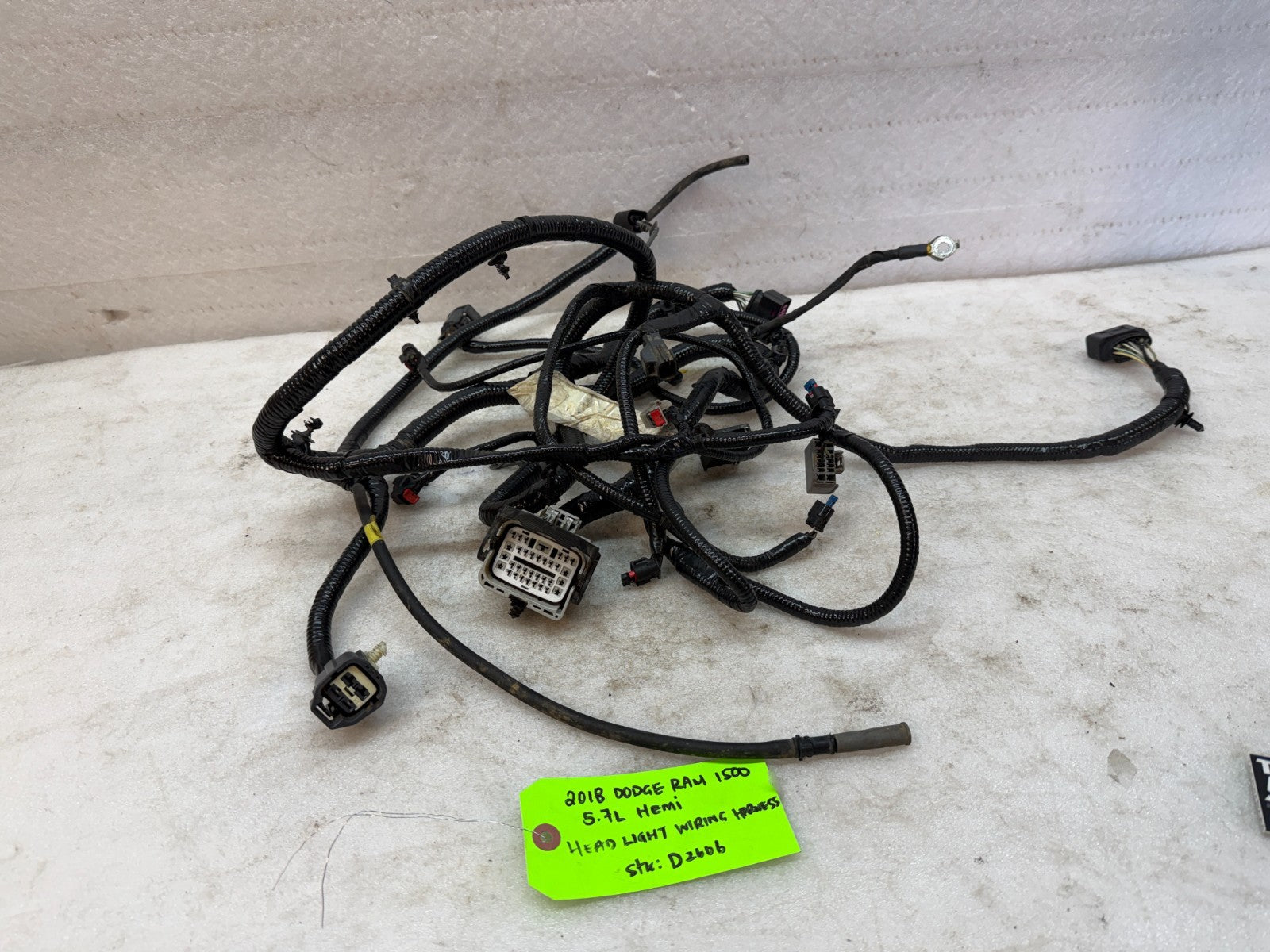 18 DODGE RAM SPORT 1500 5.7 HEADLIGHT WIRING HARNESS LOOM P68360111AA